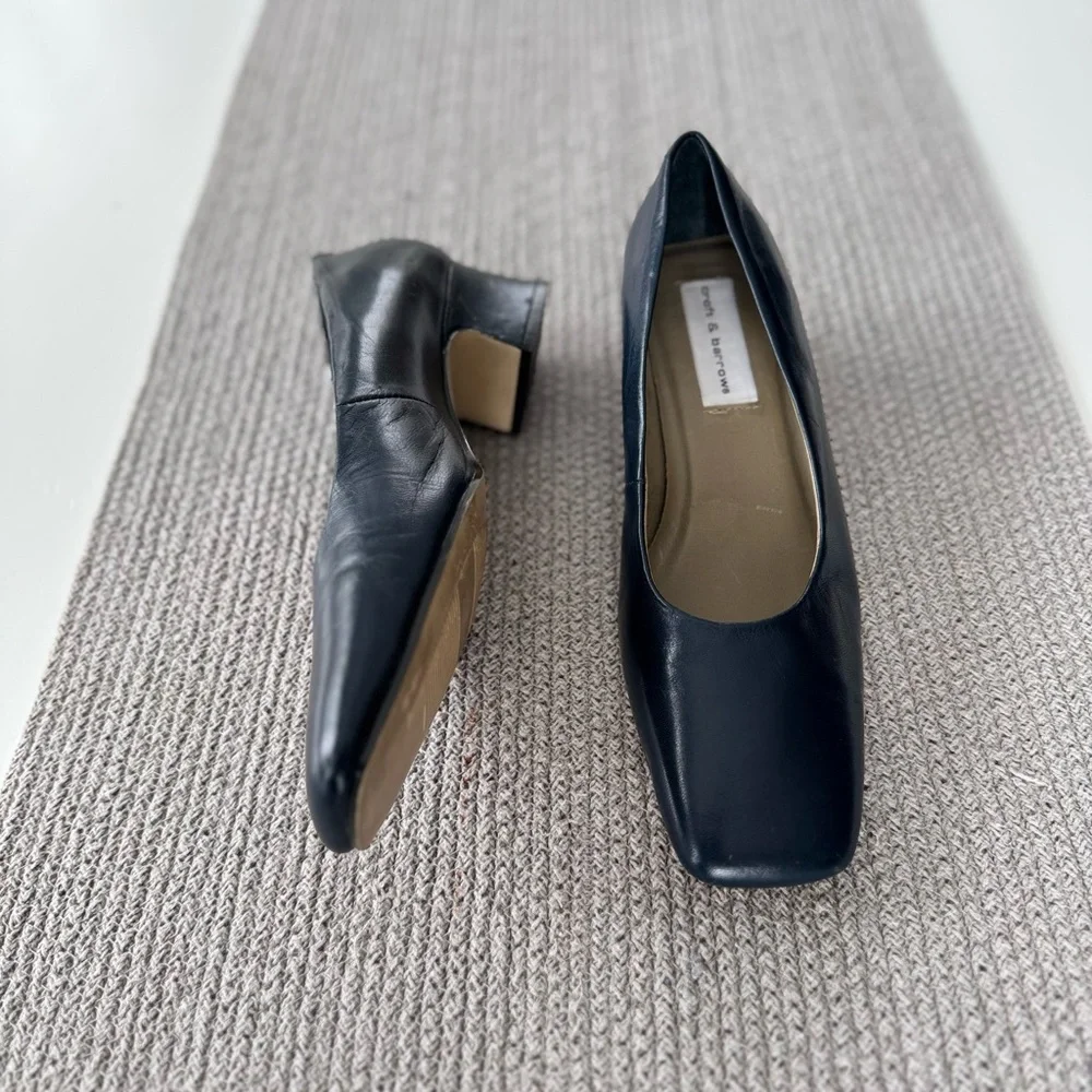 Vintage navy leather square-toe heels - Picture 5 of 12